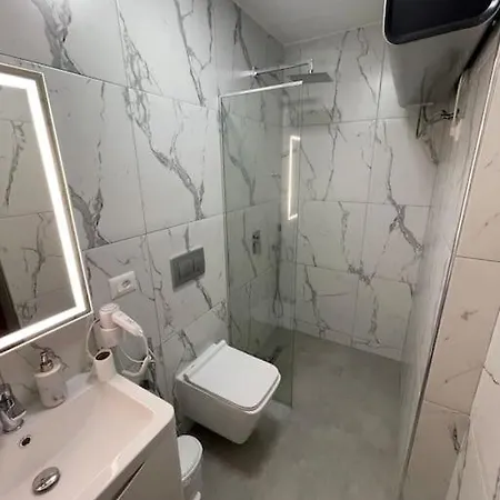 Centre Lägenhet Tirana